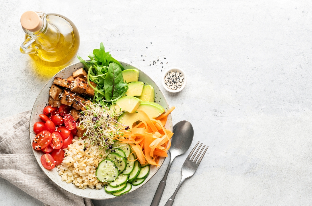 eating disorder dietitian discusses why you never feel satisfied after eating
