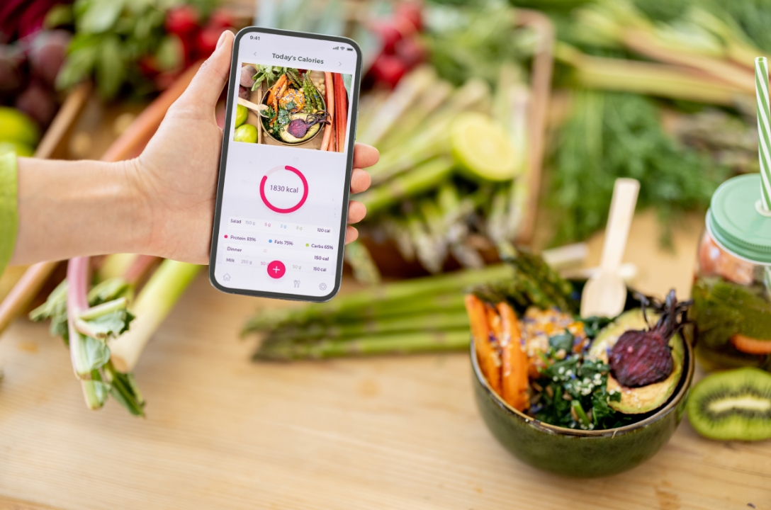 Online dietitians discuss how calorie counting can hinder recovering from Hypothalamic Amenorrhea